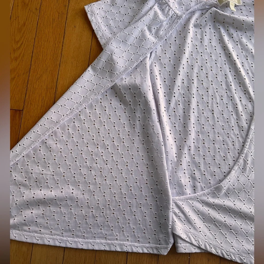 Michael Kors brand white eyelet V-neck blouse Small - Picture 6 of 9